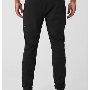 Alo Day and Night Pants 33R never worn with Alo Box and Tags